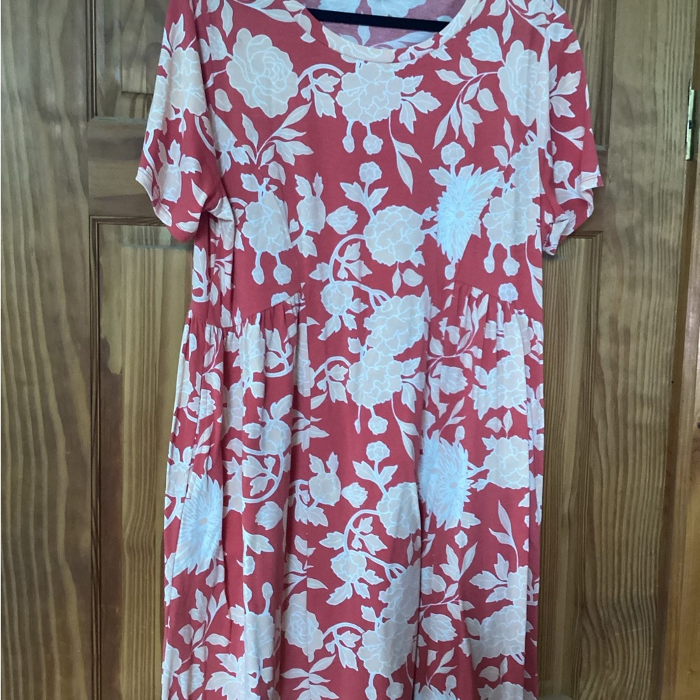 LuLaRoe cute women’s top, or dress if you dare!